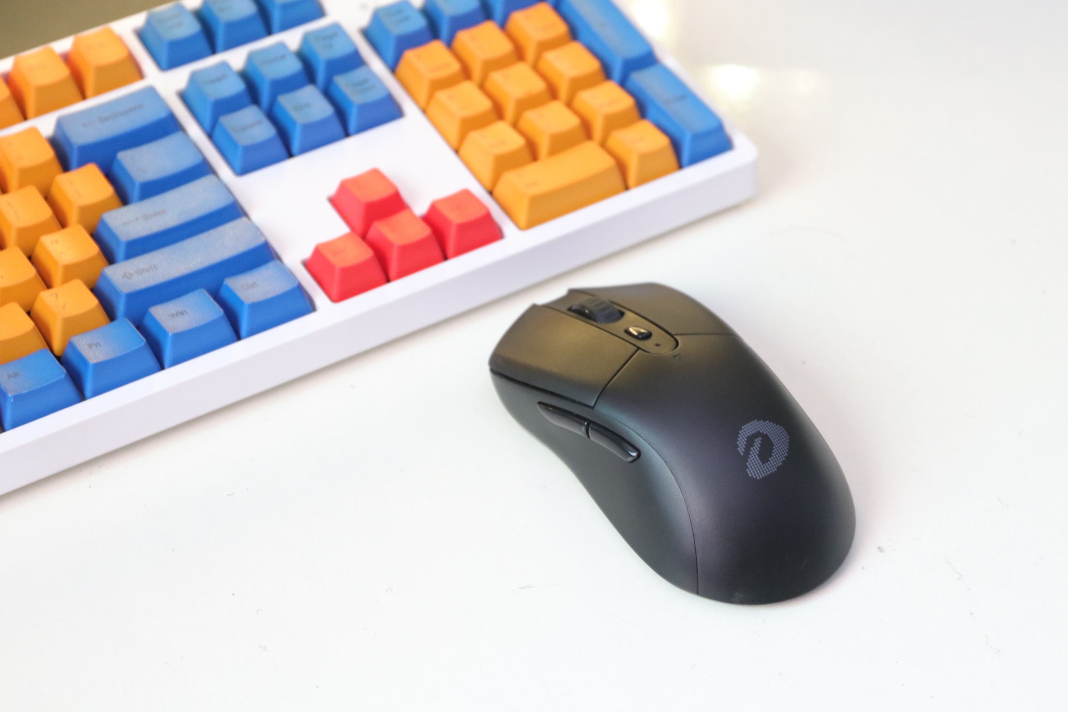 英菲克无线鼠标是国产的吗,既能有线又能无线电竞鼠标推荐