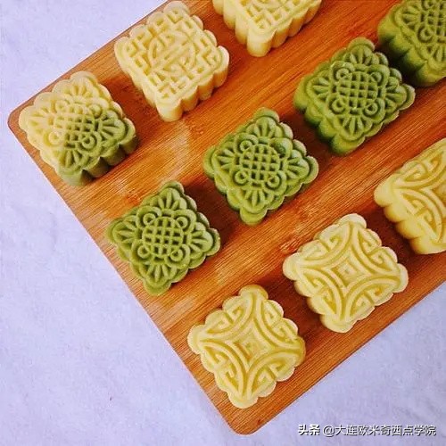 绿豆糕怎么在家里做,自制绿豆糕没有买的好吃