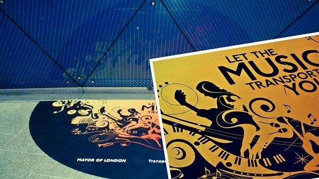 老外留学后回国摆摊,意大利留学生回国摆地摊