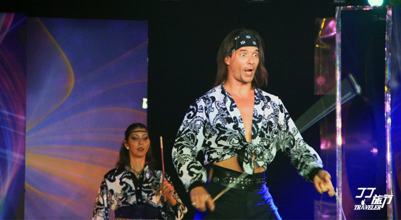 形容一个邮轮很豪华很大怎么说,不动声色可以形容美景吗