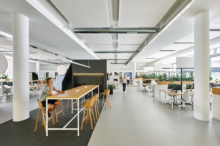 紫色妖娆软件公司Vanco布卢明顿时尚办公设计欣赏