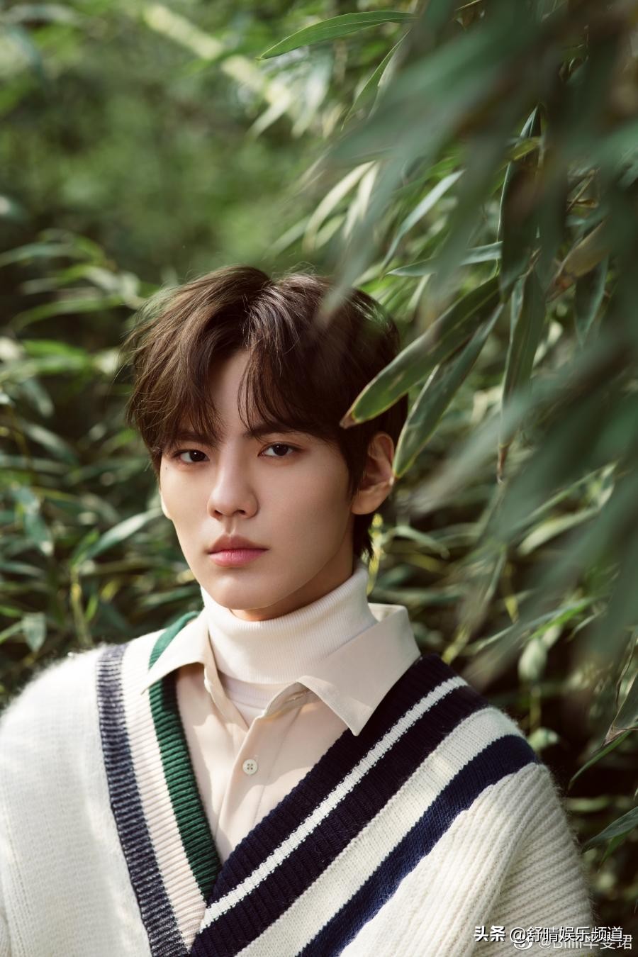 毕雯珺朱正廷孤独的野兽剧组日常,孤独的野兽路透朱正廷毕雯珺