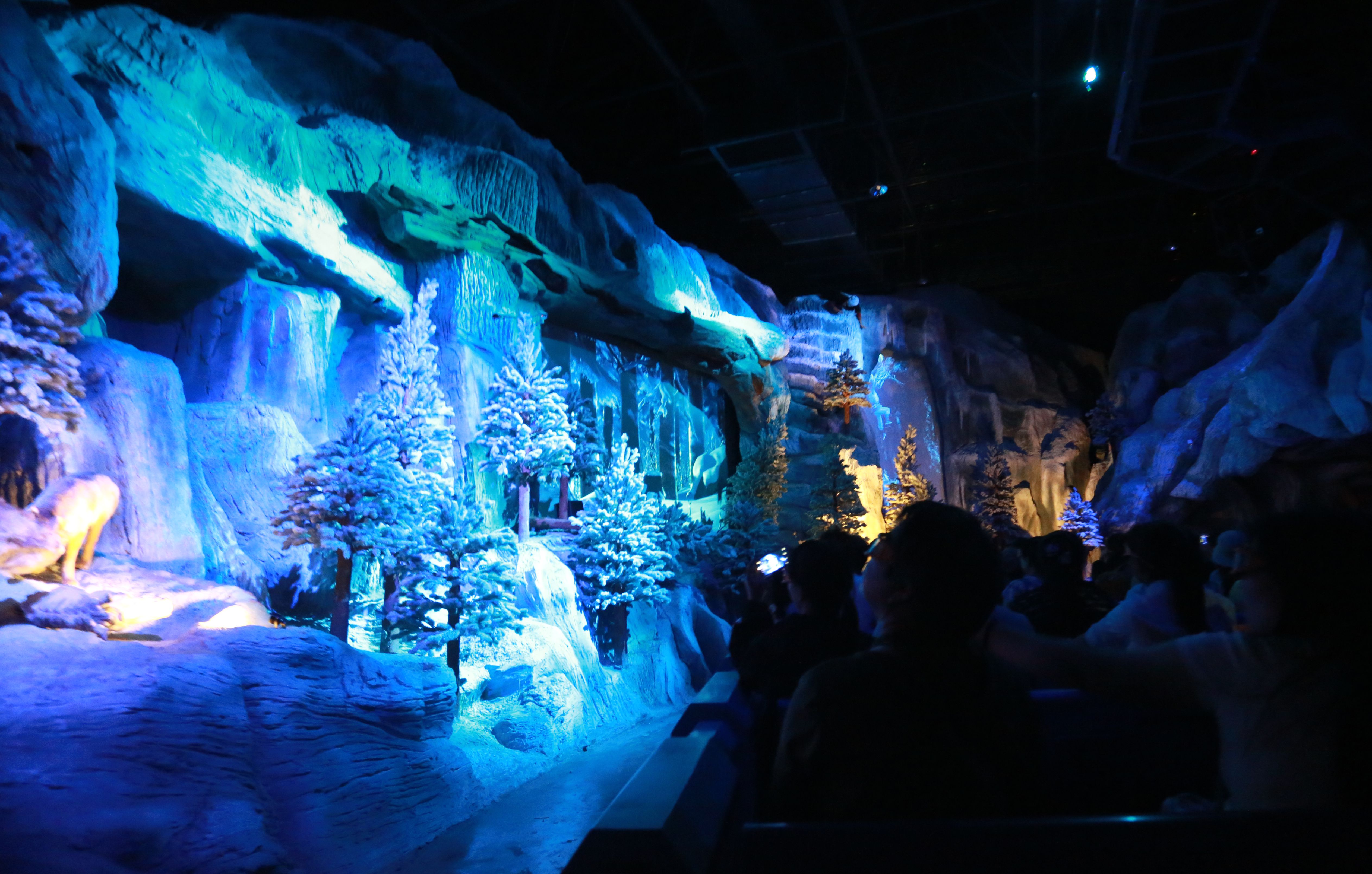 嘉峪关方特好玩么,嘉峪关方特什么时候人少