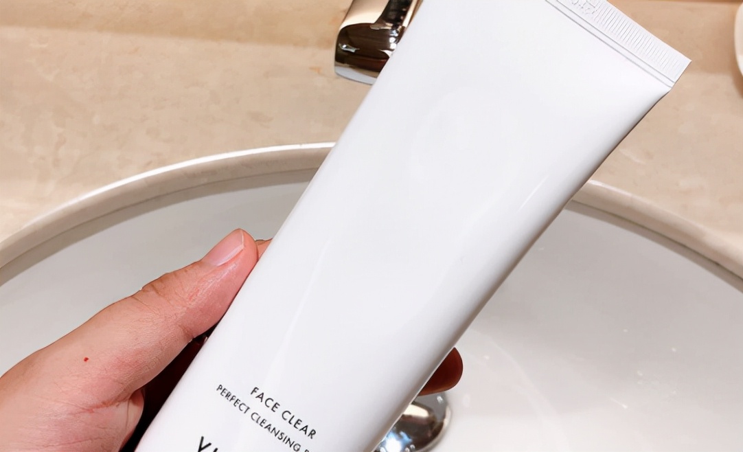 如何根据不同肤质挑选护肤品呢,角质层薄混合肤质用什么护肤品