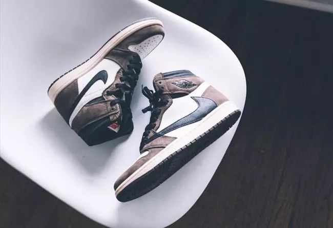 aj1穿上后小蛮腰,当我第一次穿上aj1