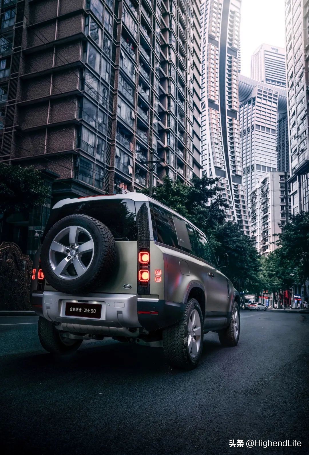 路虎卫士90110130的区别,路虎卫士902.0t越野试驾