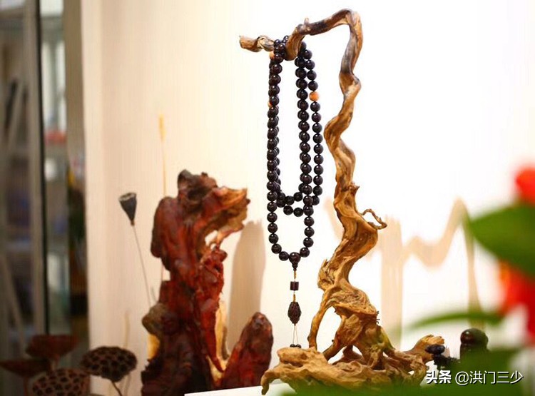 现在开定制家具厂前景怎么样,现在开一家日用品厂值得投资吗