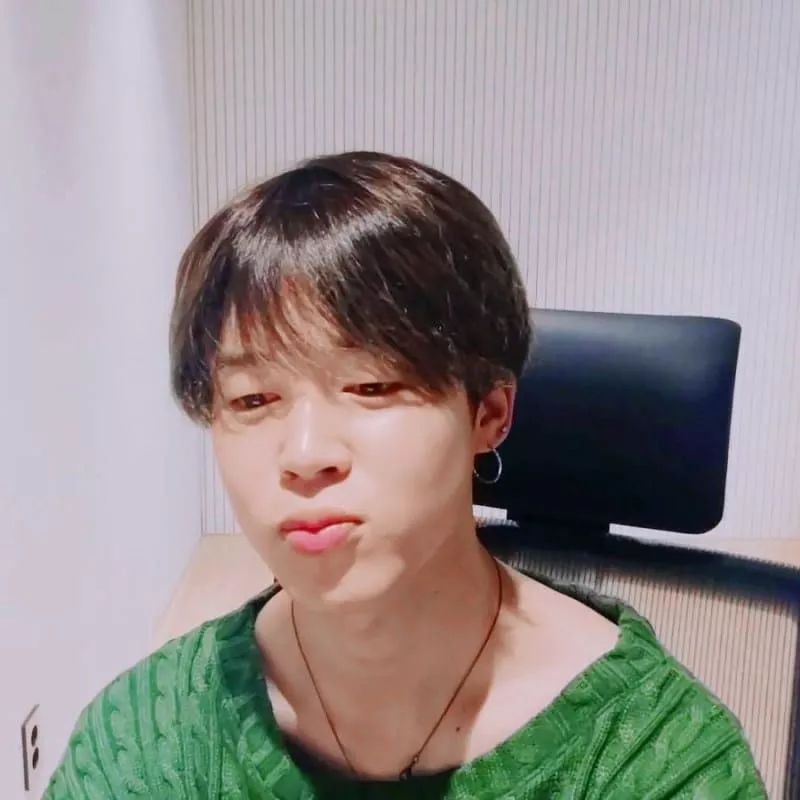 爱豆穿搭同款各色款式分享,爱豆日常穿搭同款