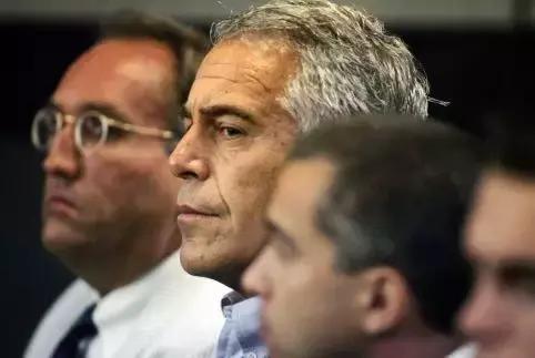 性侵、维密、脱罪、特朗普旧友，美国亿万富豪带着肮脏的秘密离奇死亡