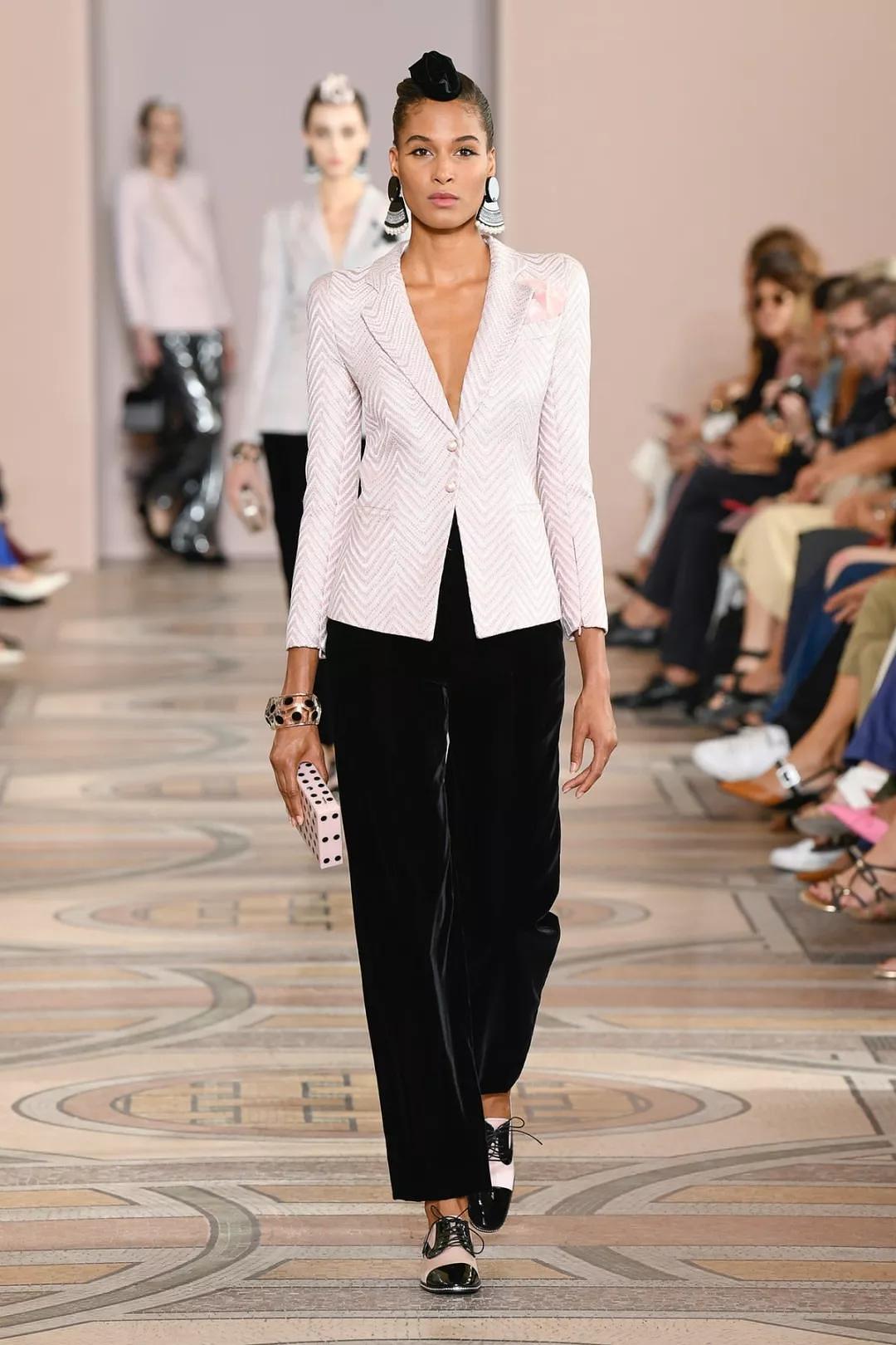 优雅不是炫耀,阿玛尼高定装