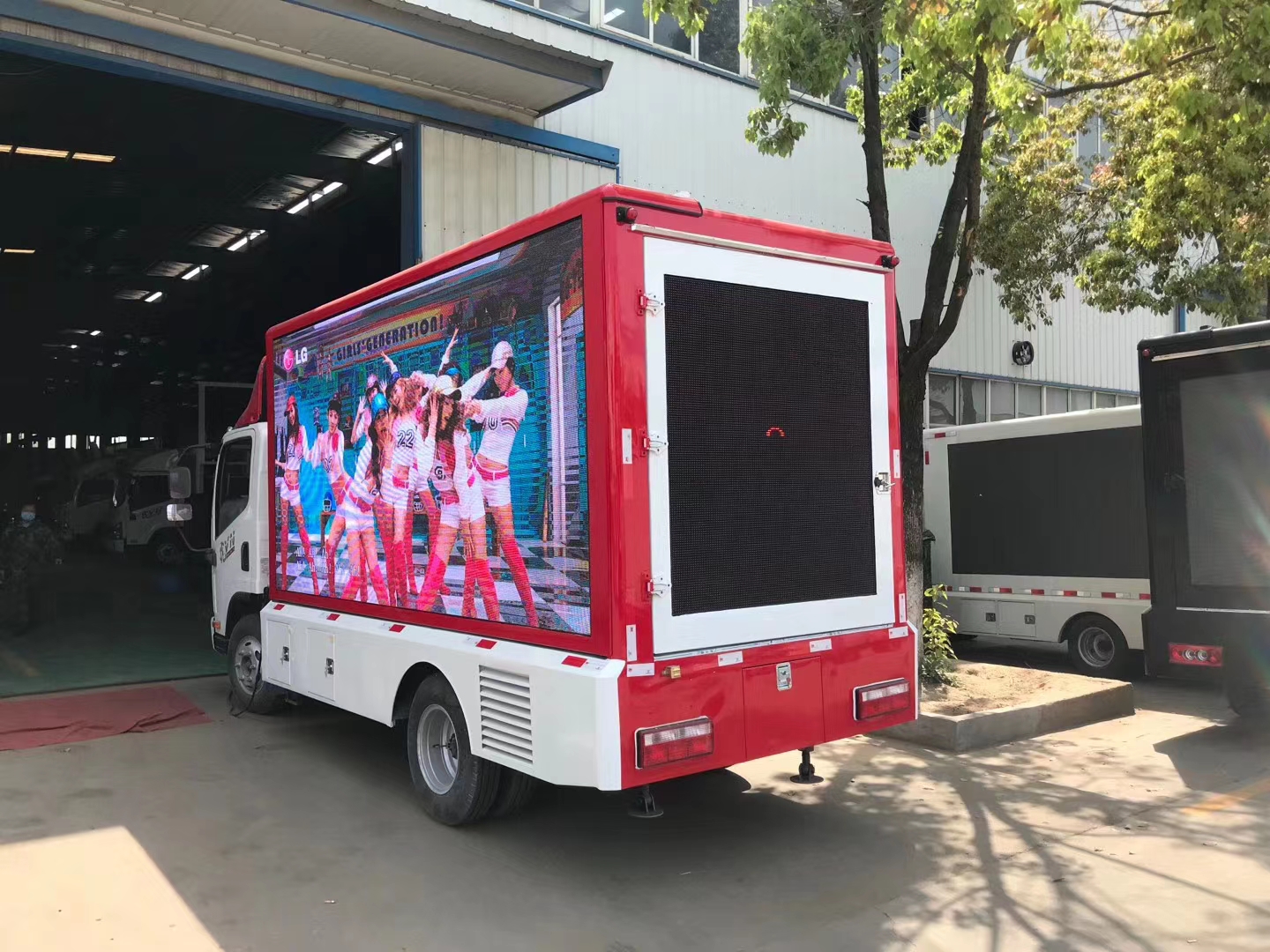 流动宣传广告车多少钱,流动广告车多少钱一辆