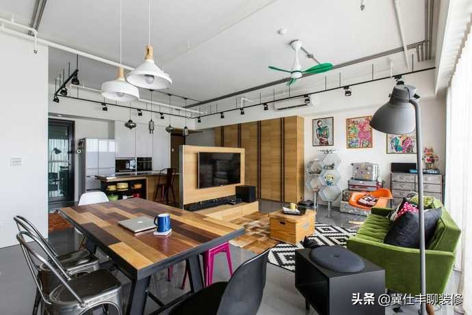 木板背景墙能不能挂电视,非承重墙有没有办法安电视