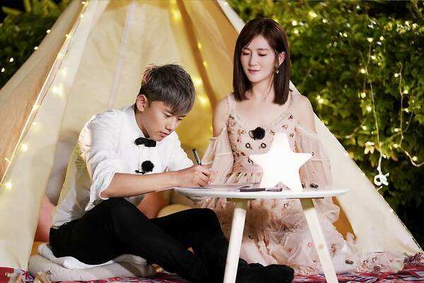 人前贵公子，人后“靠女人上位”？这5位男星，都曾被叫软饭男