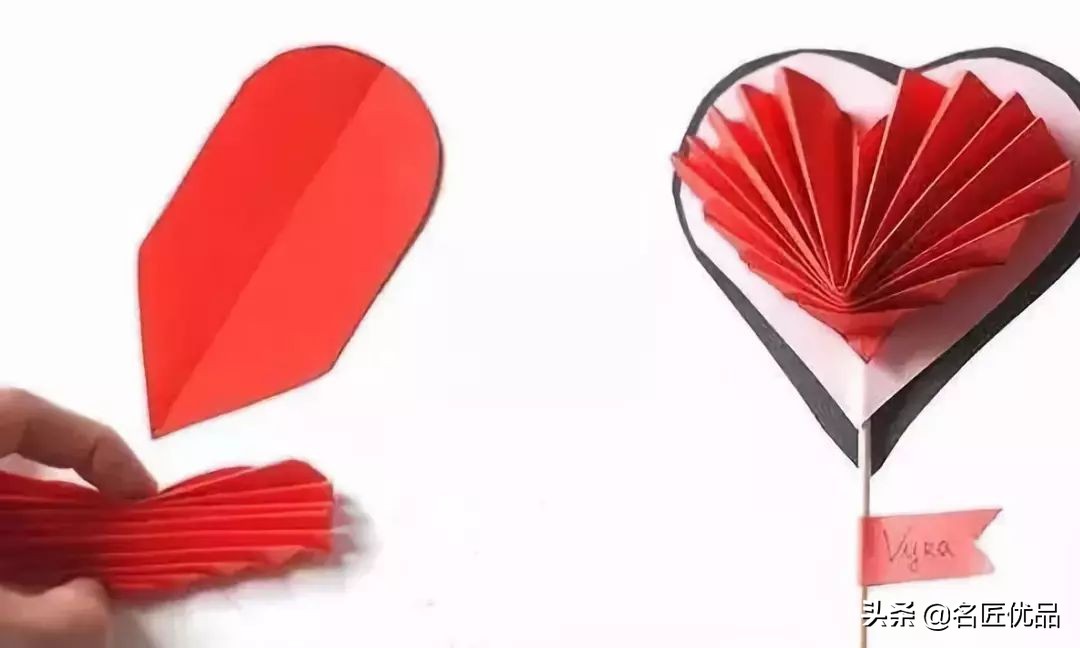 看别人剪新年剪纸很好看,怎么用剪刀来剪新年剪纸