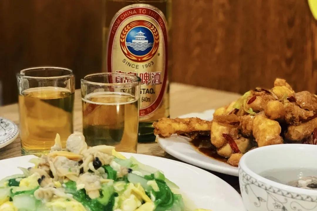 青岛即可以看海还能吃海鲜的地方,去青岛吃好海鲜看大海心情自然好