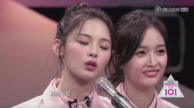 杨超越怼人上瘾！闻袜子遭嫌邋遢，怒回仙女脚不臭，比某人嘴干净