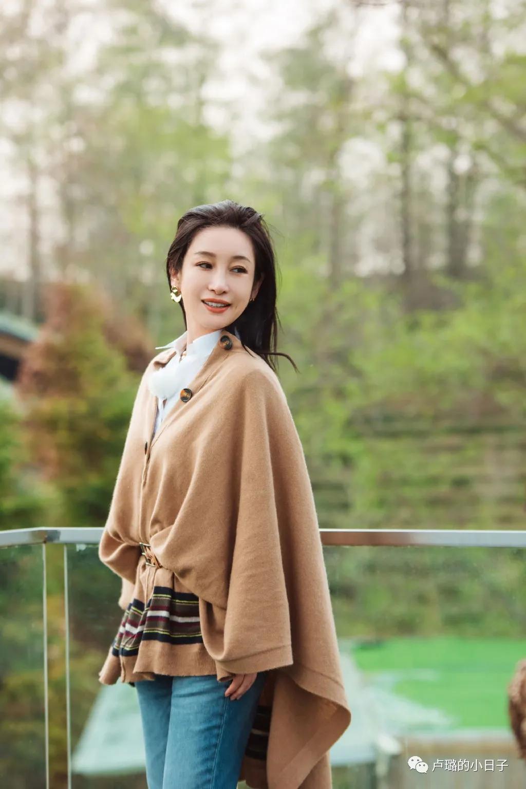 被秦海璐穿过的那些牌子，简直就是中年姐姐穿搭的模版