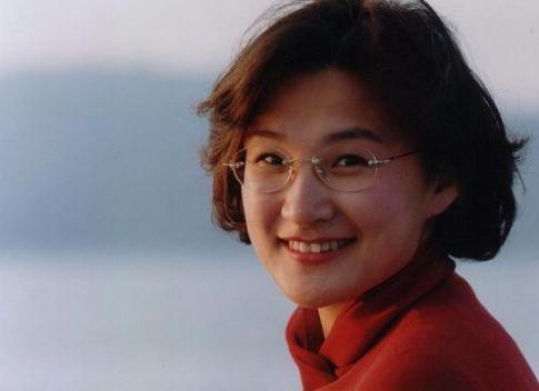 中央节目主持人董倩现在干嘛呢,董倩主持人最近的消息