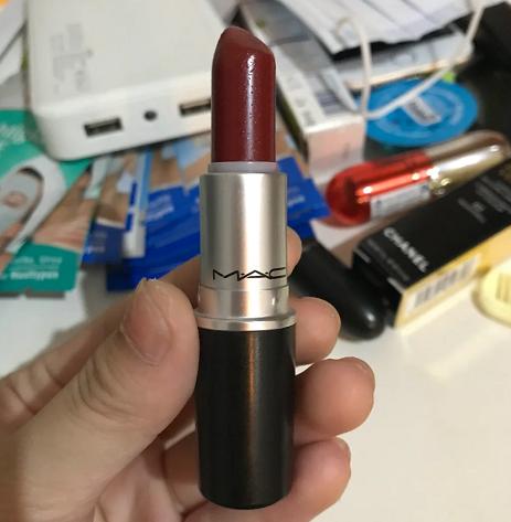 mac最火的口红色号今年,今年最流行的mac口红色号