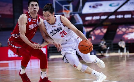 广东体育解说都被逼急?CBA伪强队连输卡位大战,保四争二成笑话