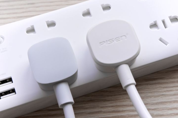 新型插座充电慢,插座不够用就用这款扩展插座