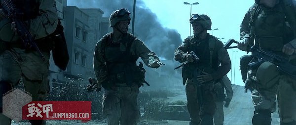 美国黑鹰战机坠落视频,黑鹰坠落最震撼视频