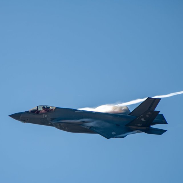 美国要求美国交付f35战机,美媒称美暂缓对乌运送高端武器