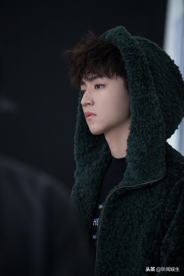 tfboys三小只帅气照,tfboys三小只走路步伐