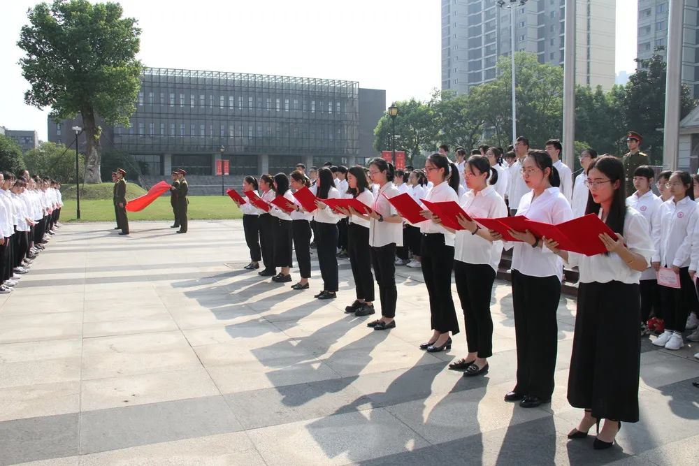 二中南通,二中校训赤子之心