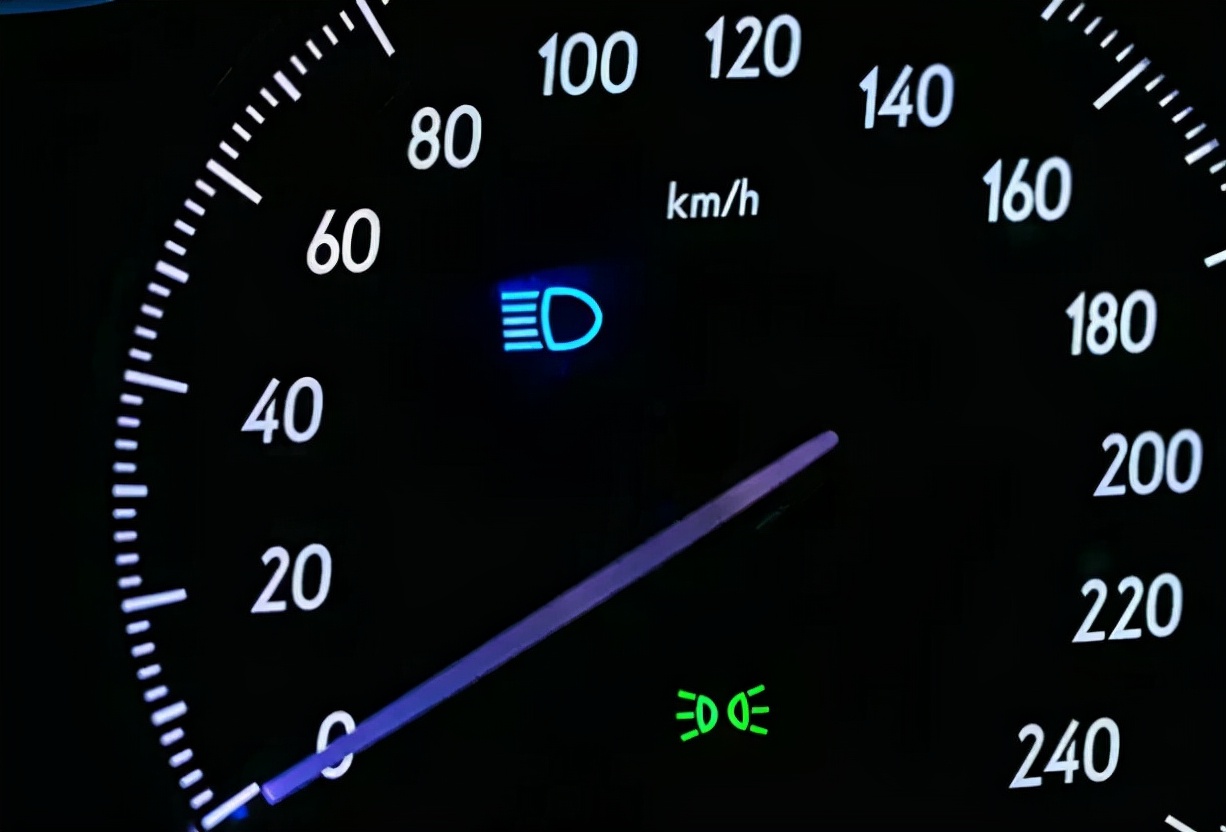 车内氛围灯不影响驾驶吗,车上的警示灯都有哪些