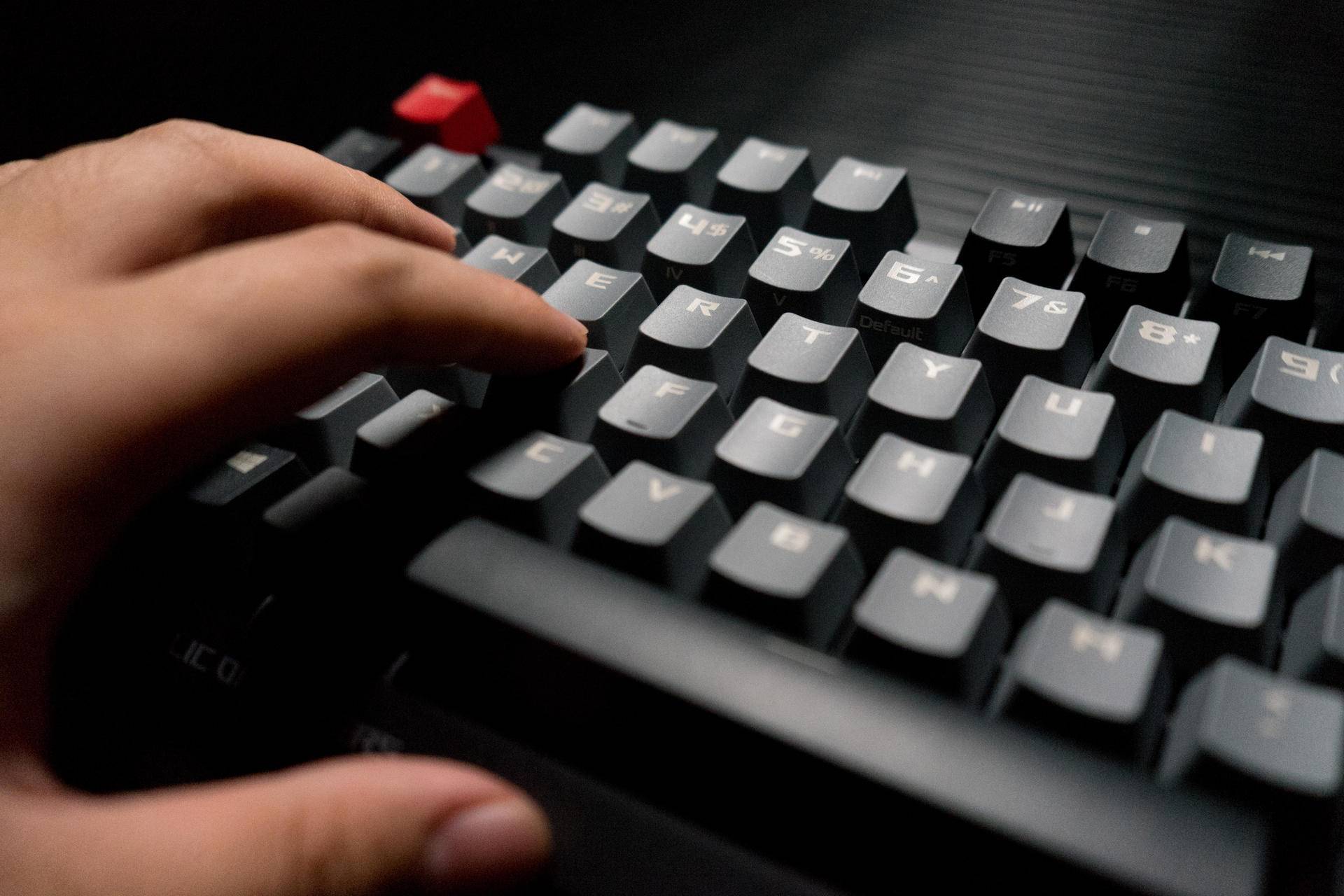 持久耐用不打油,体验ROGSTRIXSCOPEPBT版电竞机械键盘