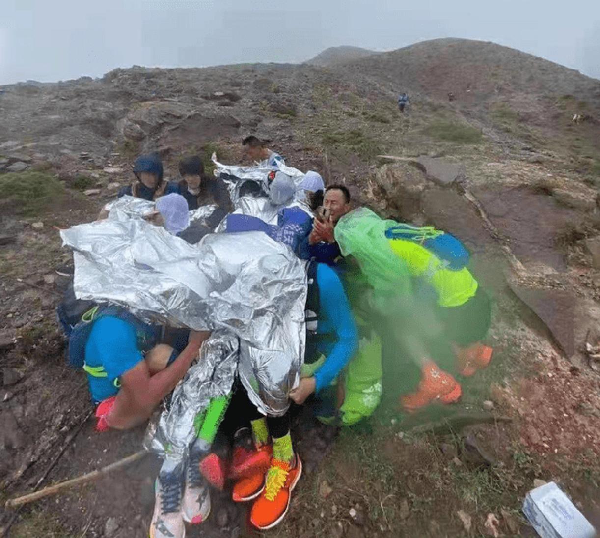 抢救最后一个白银越野赛生还者：失温致多器官受损，血糖一度低近极限值，可能没法再醒来