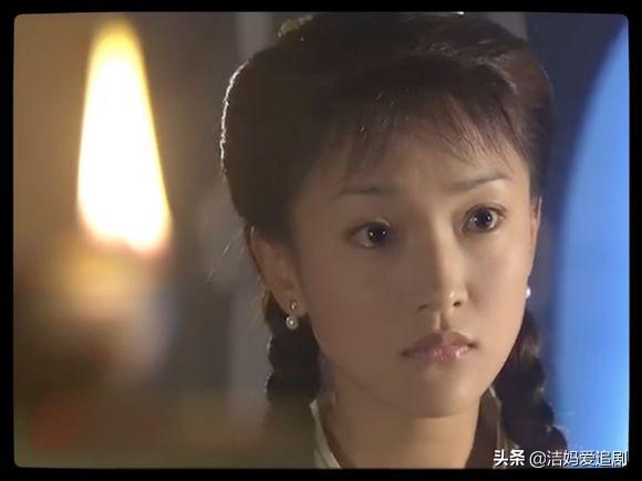 杨紫同款发型双麻花辫子,杨紫同款发型短发麻花辫