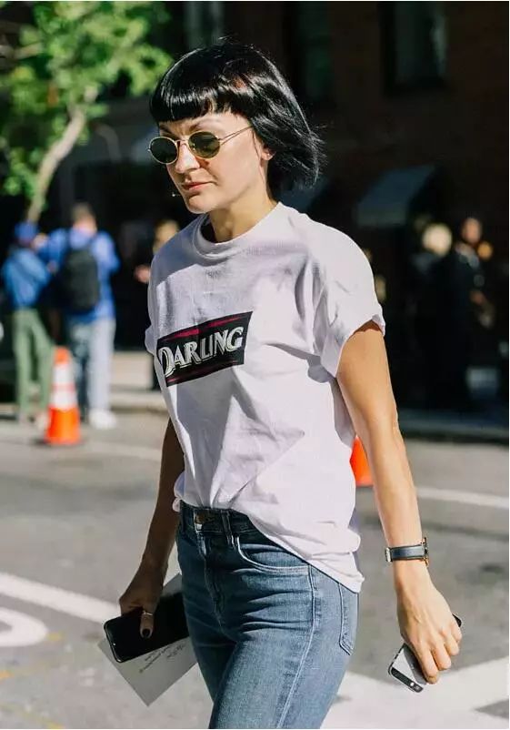 塞衣角最好看的方法,塞衣角塞法教程