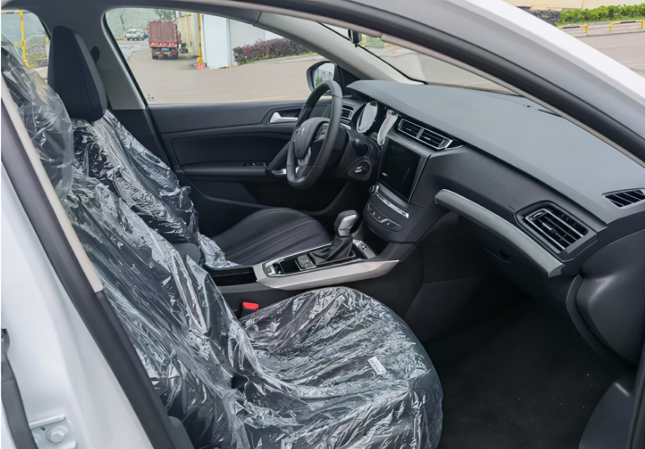 10款标致4081.6手动挡真实油耗,降价也卖不动的车