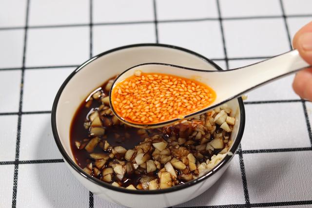 想要皮蛋嫩怎么做,皮蛋豆腐怎么做不出水