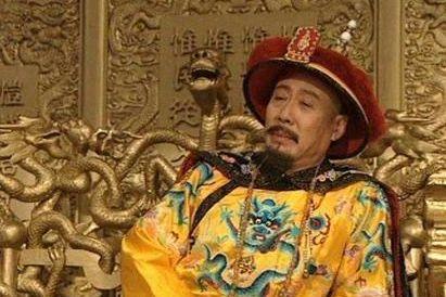 他是国家一家演员,电视剧片酬却只有2万元,给记者抽15元的烟