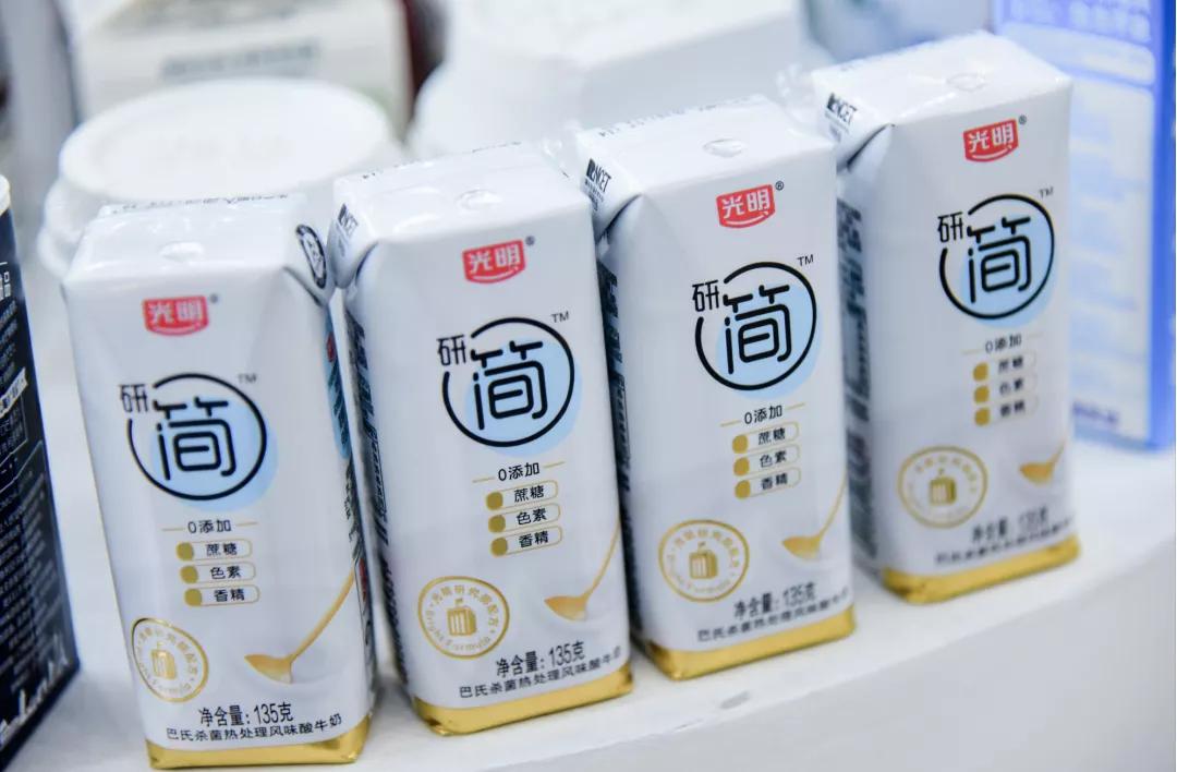 光明酸奶十多年前蓝色包装,光明酸奶十年前包装