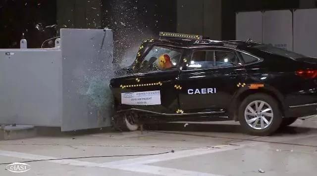 希冀坠落，一片混沌｜再见2019