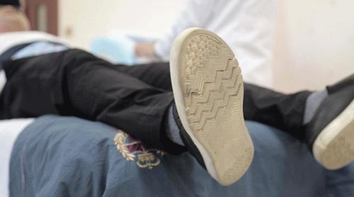 男人体验生孩子疼痛不止,让老公体验生孩子的痛苦高情商