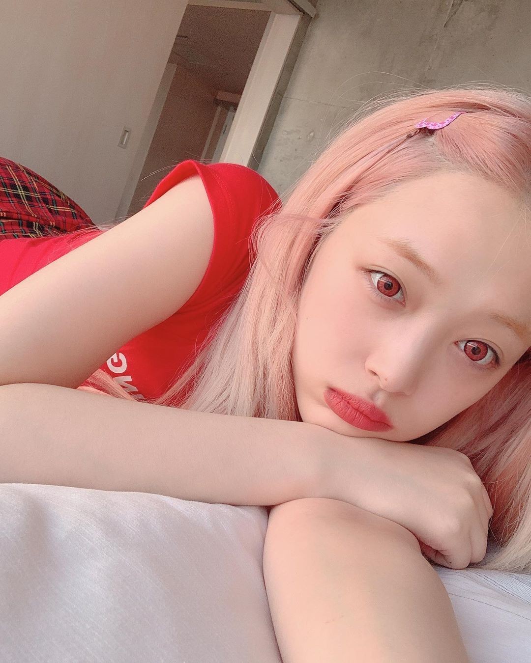 泫雅有没有可能成为雪莉,泫雅回应被指丰唇新闻