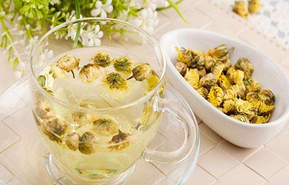 脸上痘痘除不尽，总是“春风吹又深”，这样做让你脸上痘痘去无踪