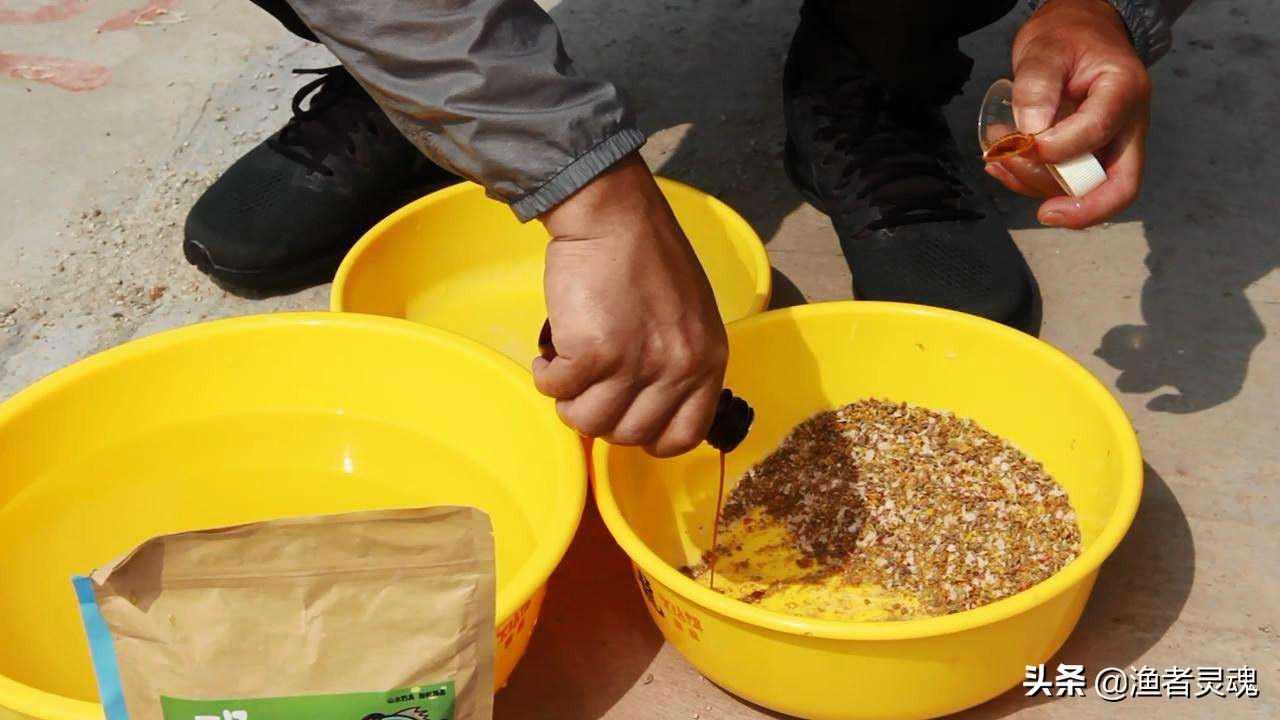 臭底黑坑怎么玩,黑坑底部污染严重怎么钓