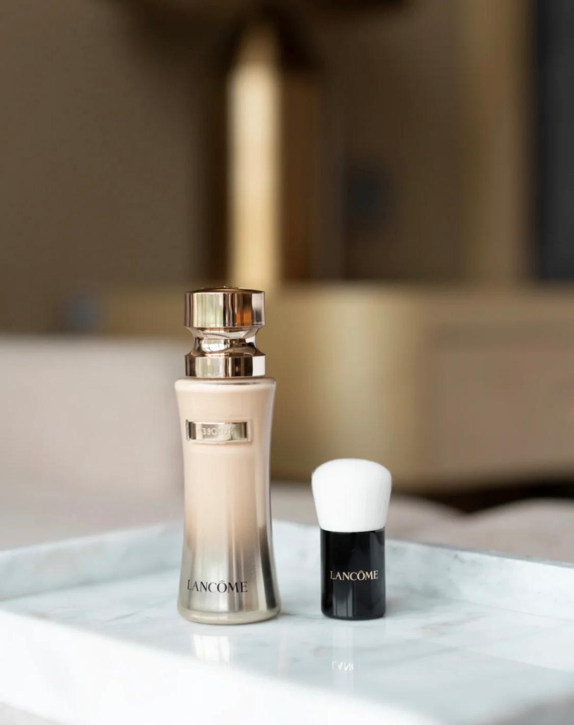 十大公认遮瑕的大牌粉底液,粉底液推荐公认好用阿玛尼粉底液