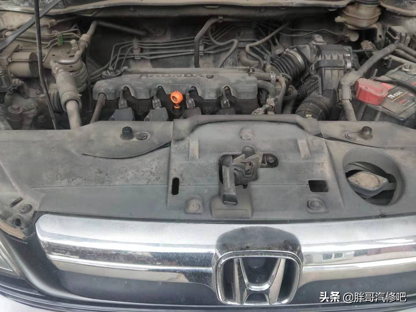 底盘减震器异响,打方向减震器响底盘异响