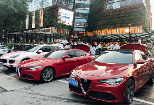 美的老板何享健与马云,何享健马云什么关系