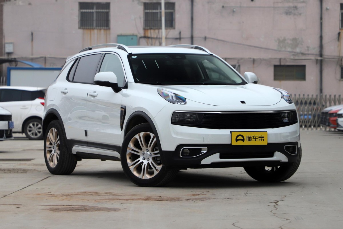 领克01轮毂盖松动是什么原因,领克01轮胎开裂