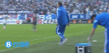 纯粹的足球单纯的热爱,细腻的技术纯粹的足球