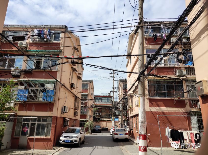 一个月卖空、有人要全包150万以下房源，城北老破小突然“爆红”