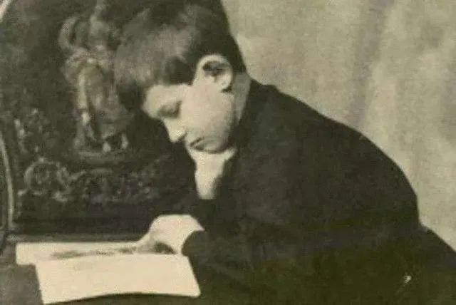 十一岁被清华大学录取,十一岁被保送哈佛